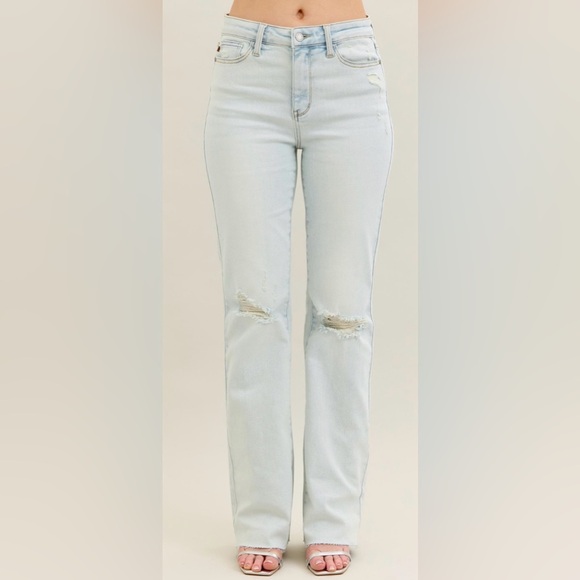New nwt Judy Blue new release Light Blue Distressed Women Jeans sz 4 to 12 - Picture 1 of 4